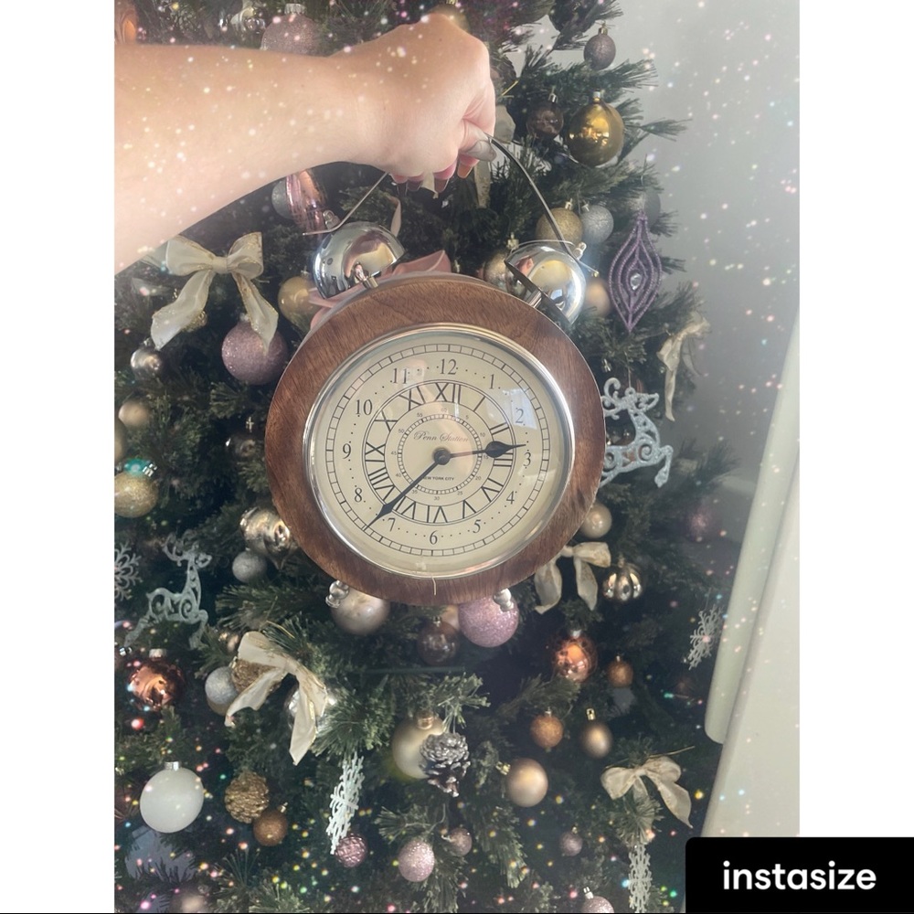 Vintage Clock. Works perfectly.